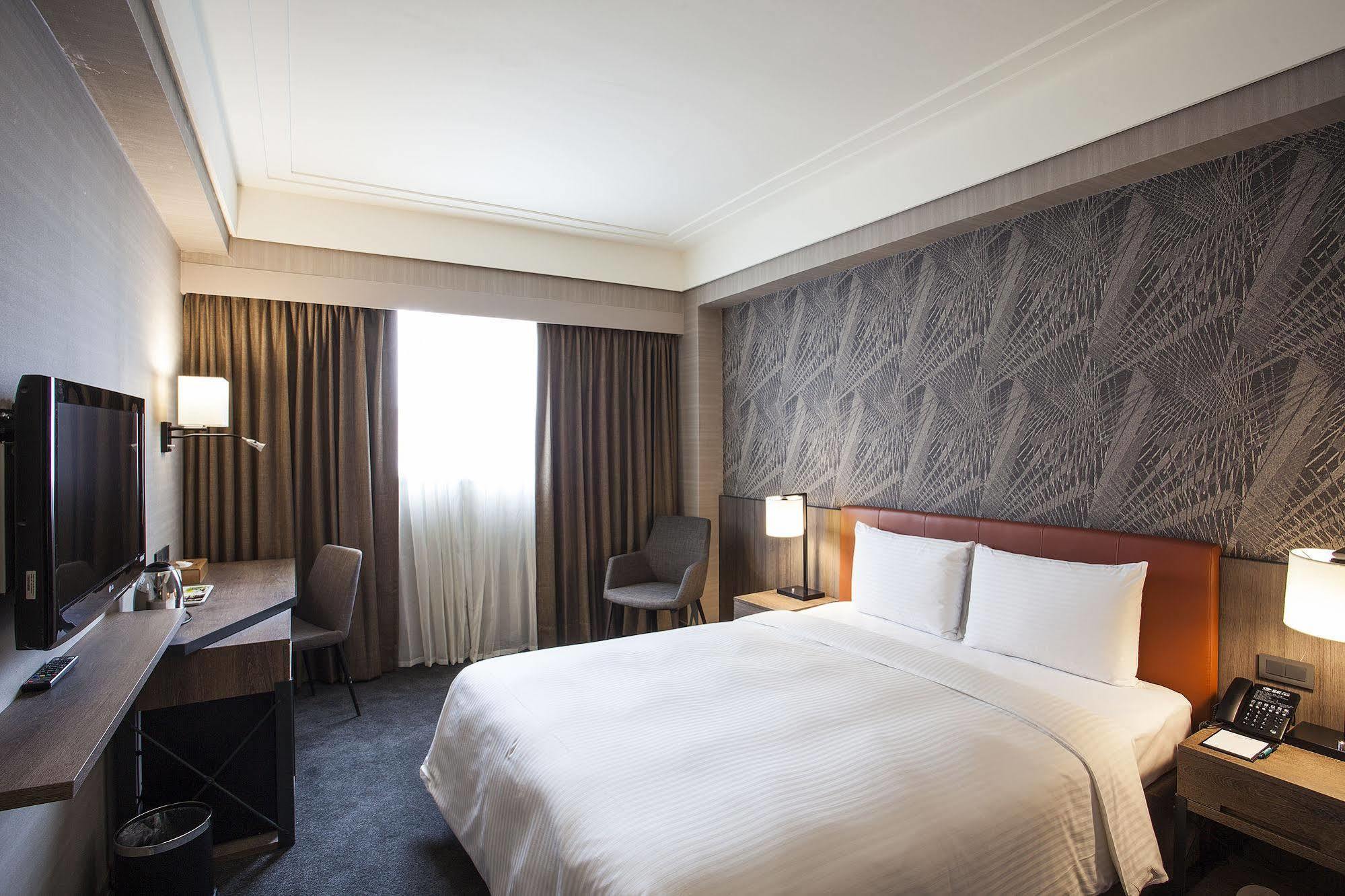 Citizen Hotel Тайбэй Экстерьер фото