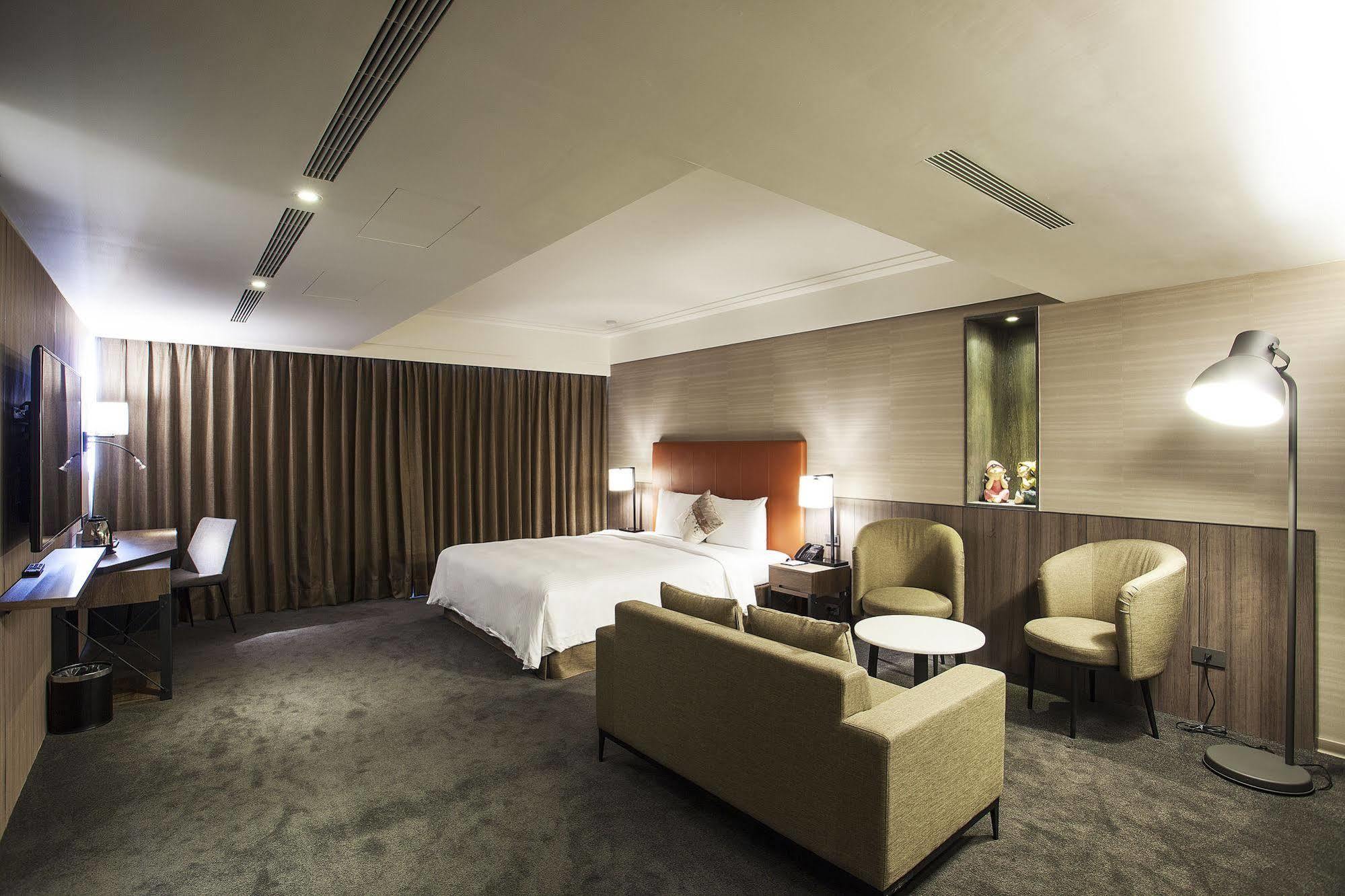 Citizen Hotel Тайбэй Экстерьер фото