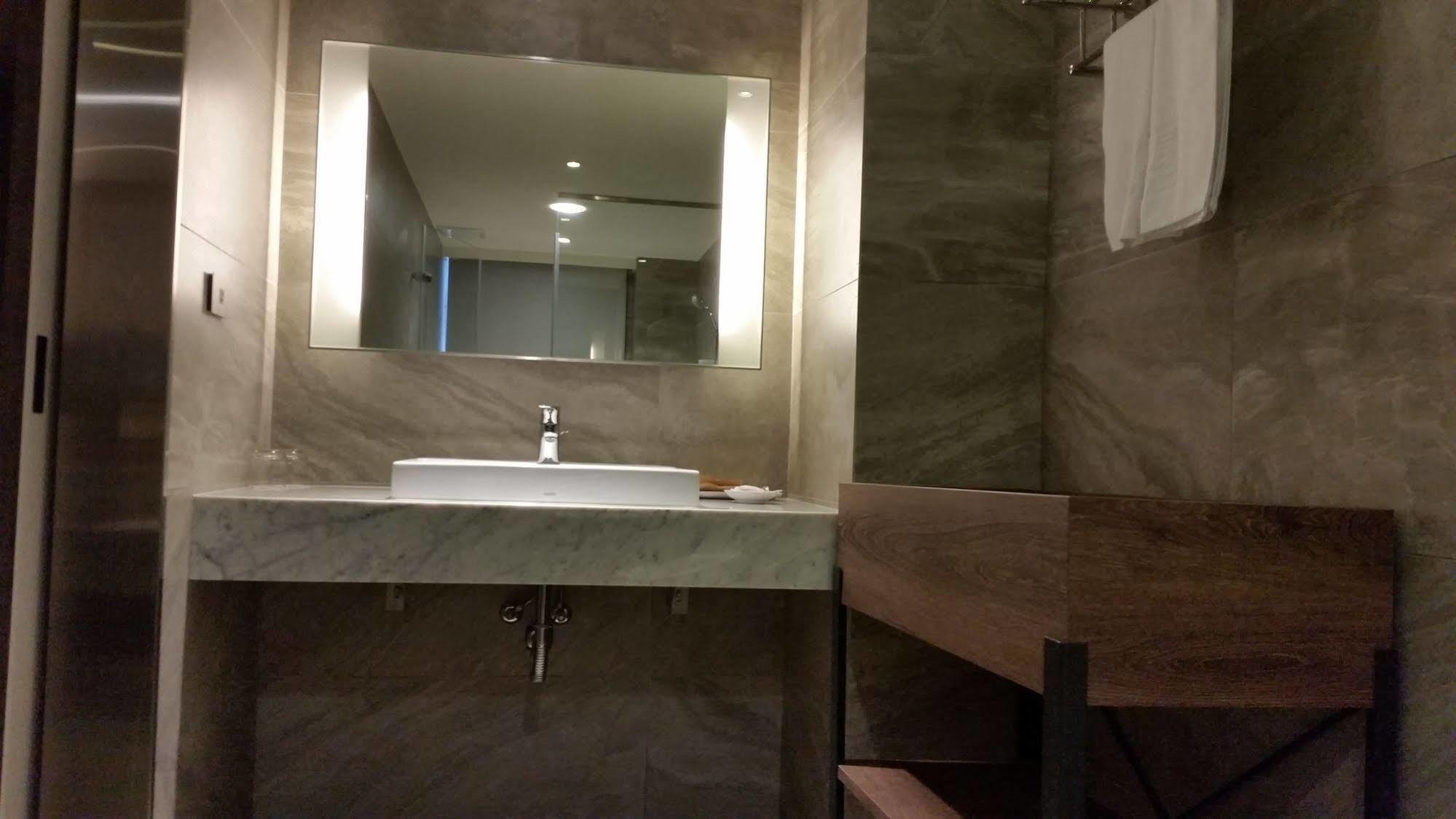 Citizen Hotel Тайбэй Экстерьер фото