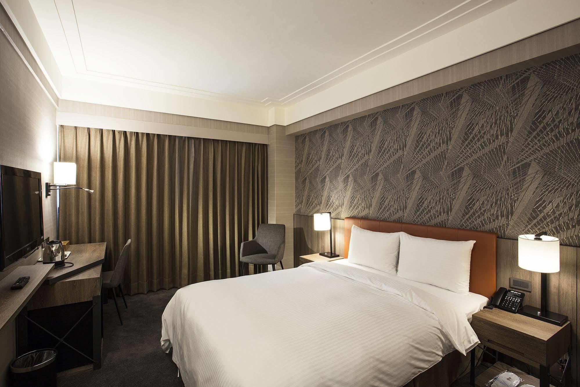 Citizen Hotel Тайбэй Экстерьер фото